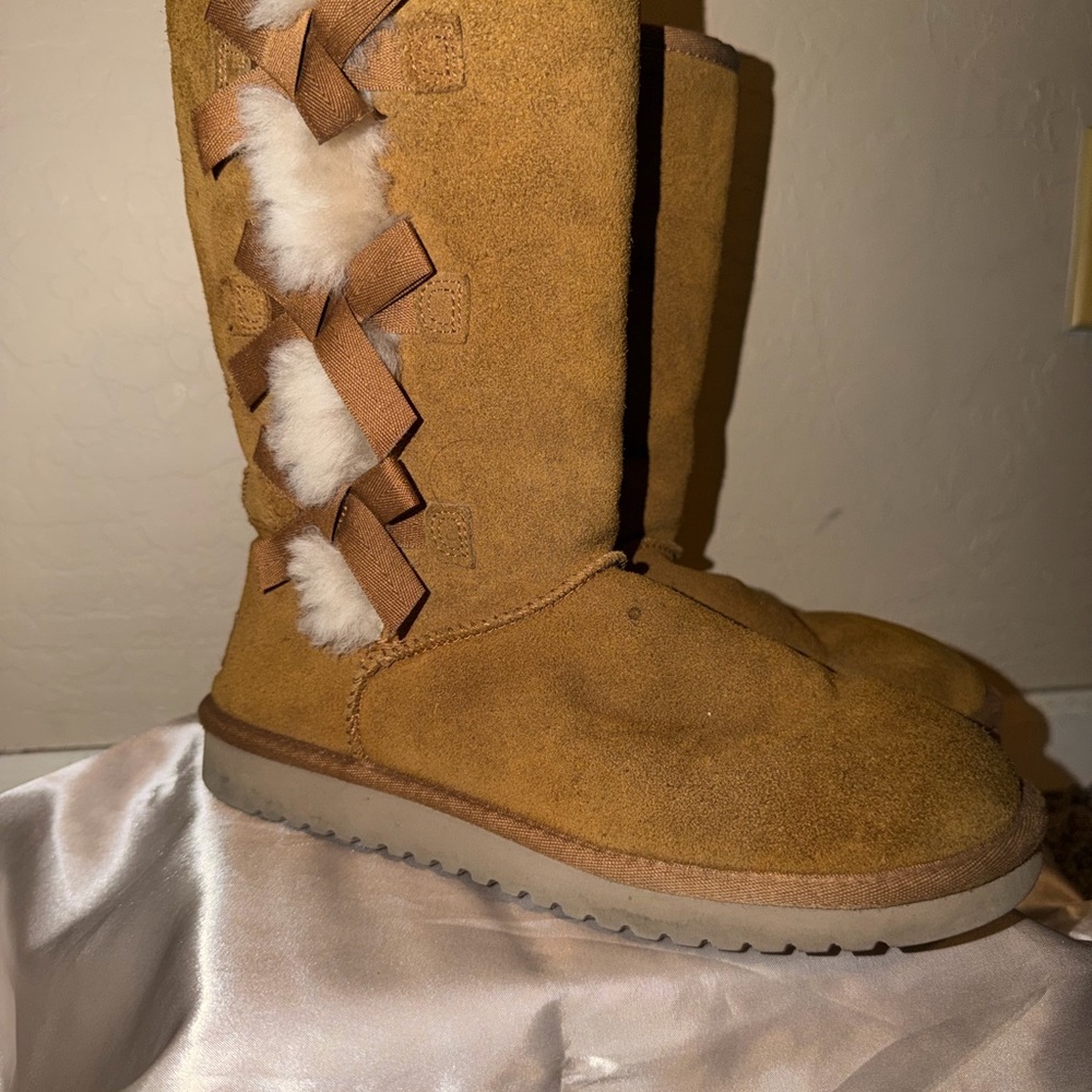 Koolaburra Tan Suede Boots with Plush Lining